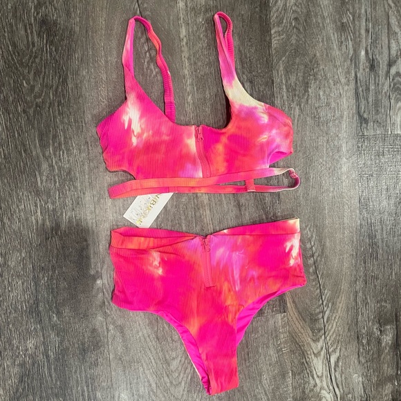 NWT Woman’s Swimsuit - Picture 1 of 5